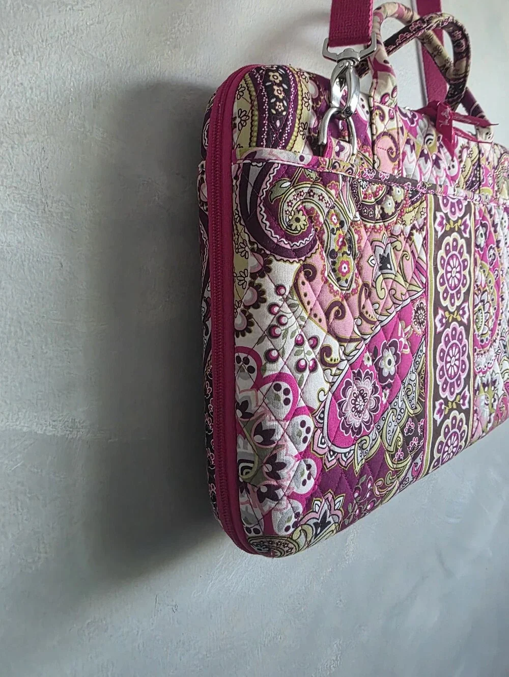 Very Berry Paisley Vera Bradley Quilted Cotton Hard Shell Laptop Messenger Bag